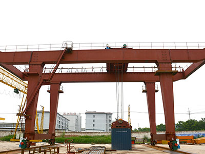 集裝箱起重機(jī) 集裝箱起重機(jī)