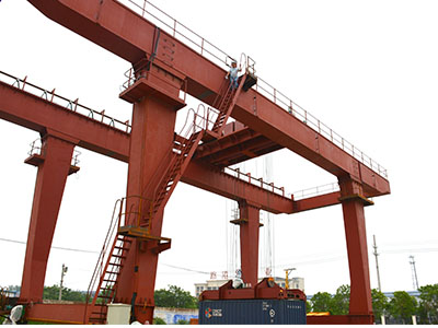 集裝箱門機(jī)